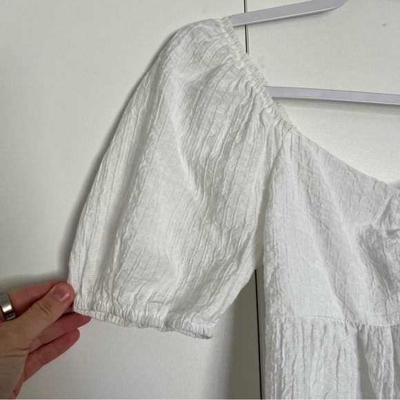 Tilly’s Full Tilt White Crinkle Cinch Puff Sleeve Open Back Top size XS - Picture 4 of 10